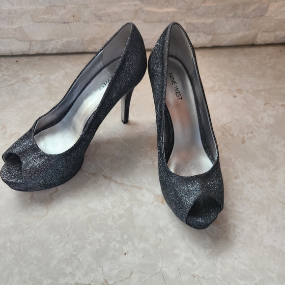 Peep toe heels - Picture 2 of 3